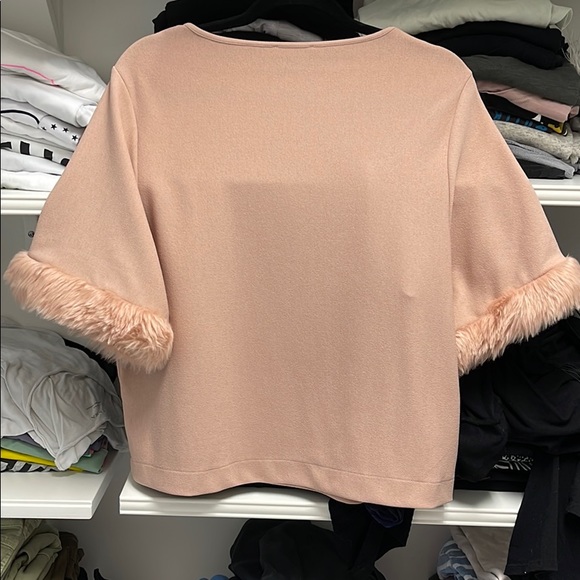 Blush Faux Fur Cuff Zara Top. Size M - Picture 3 of 4